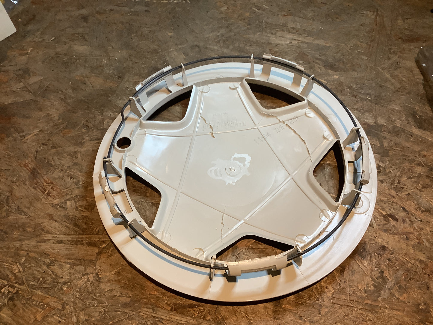 Opel Corsa A, Kadett D, Ascona C Radkappe 13“ weiß Original GM NEU