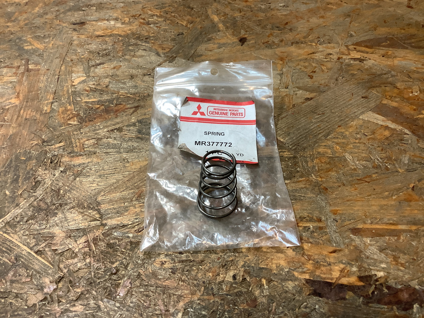 Mitsubishi Carisma Europe DA1A Feder, Schalthebel Original Mitsubishi NEU