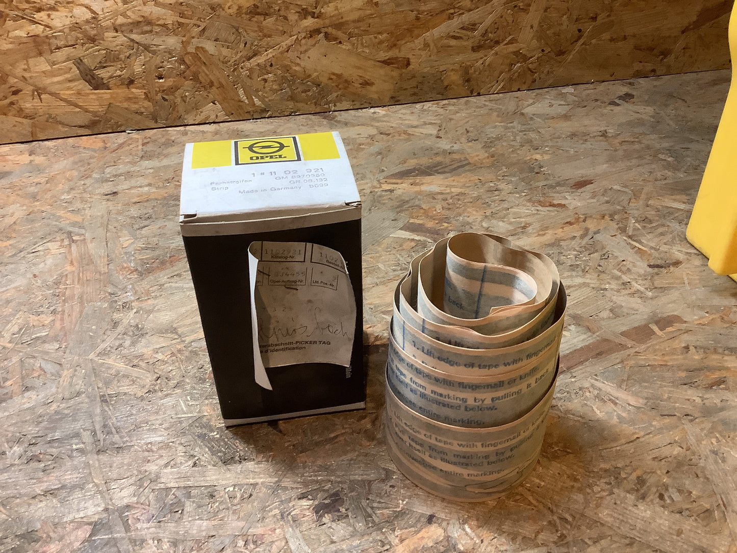 Manta A Kotflügelstreifen rechts (GT/E) Original Opel NEU