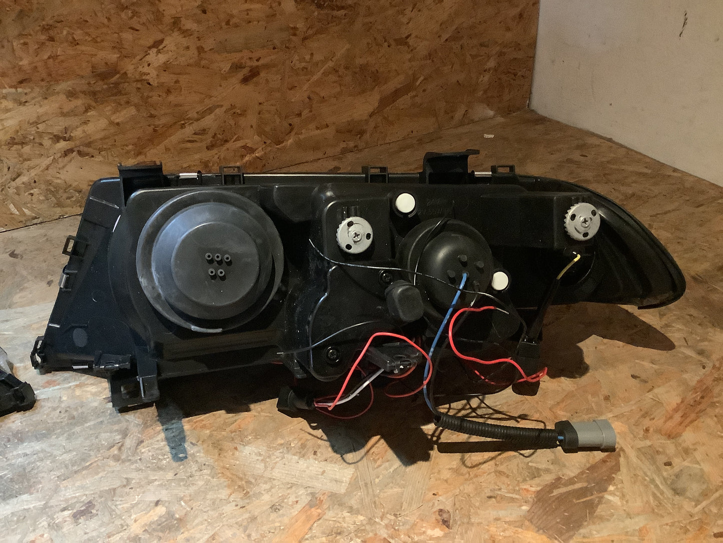 Tuning-Tec LED Angel Eyes Scheinwerfer für BMW 3er E46 98-01 schwarz Set