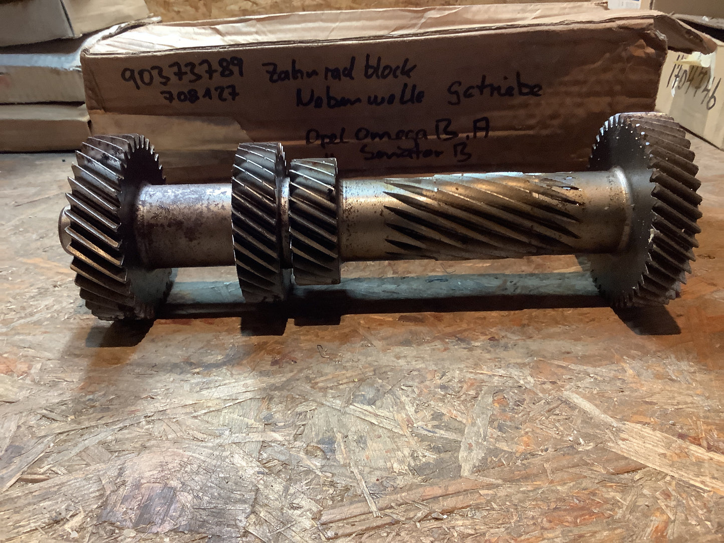 Opel Omega Senator Zahnradblock, Nebenwelle Getriebe Original Opel NEU