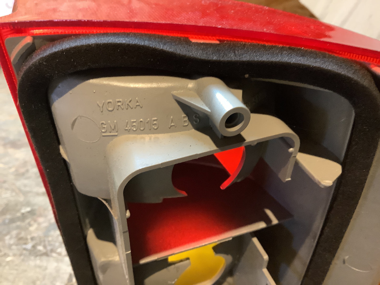 Opel Astra F Caravan Rückleuchte links Original GM NEU