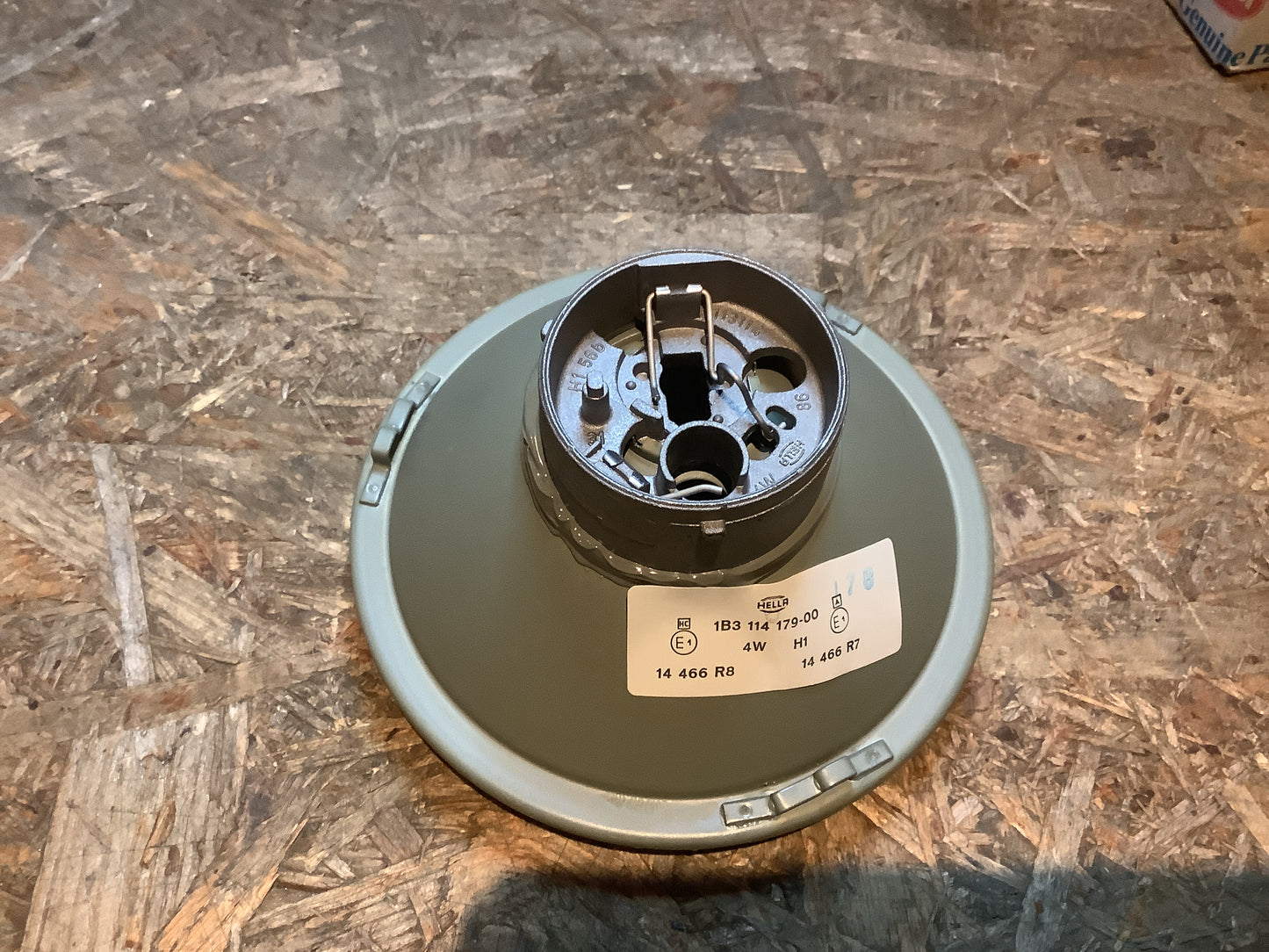 Vw Passat 1, Vw Scirocco 1 Scheinwerfer Abblendlicht Original Genuine Parts NEU