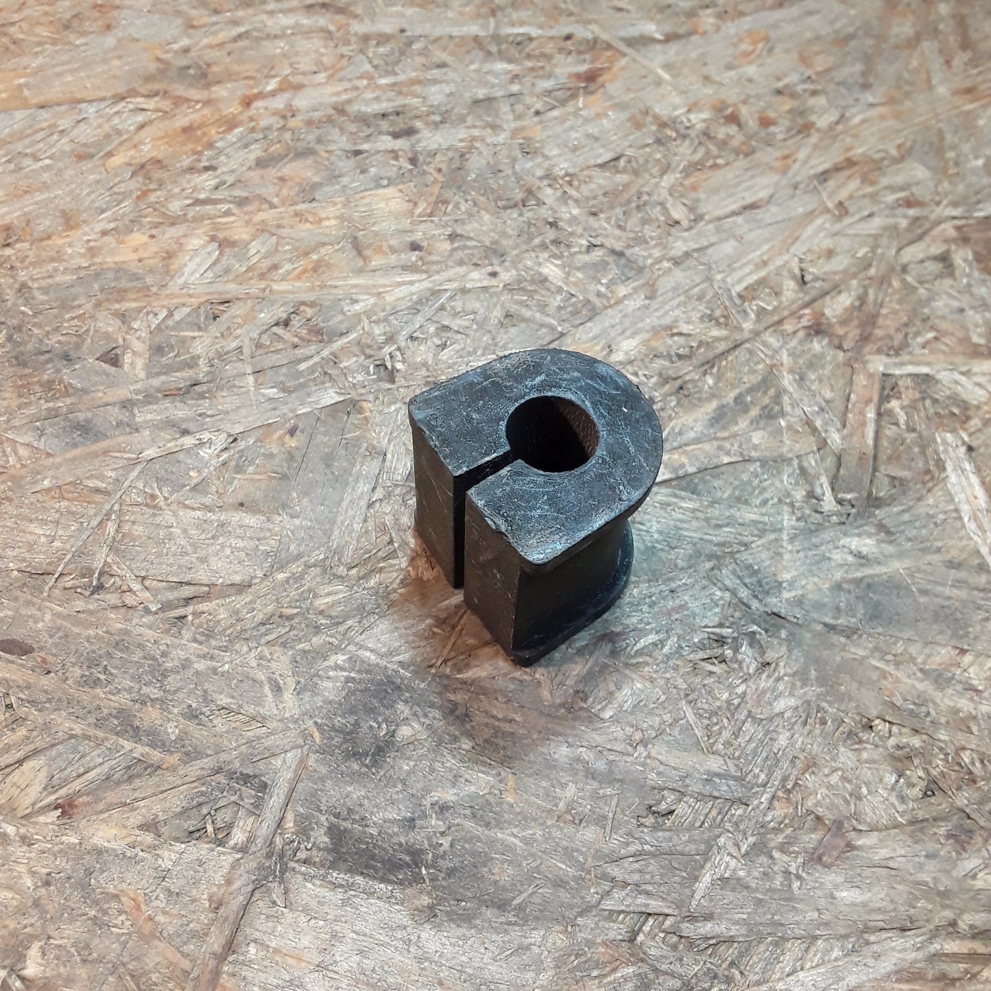 Vectra B Omega B Stabilisator Lager hinten original GM Opel NEU