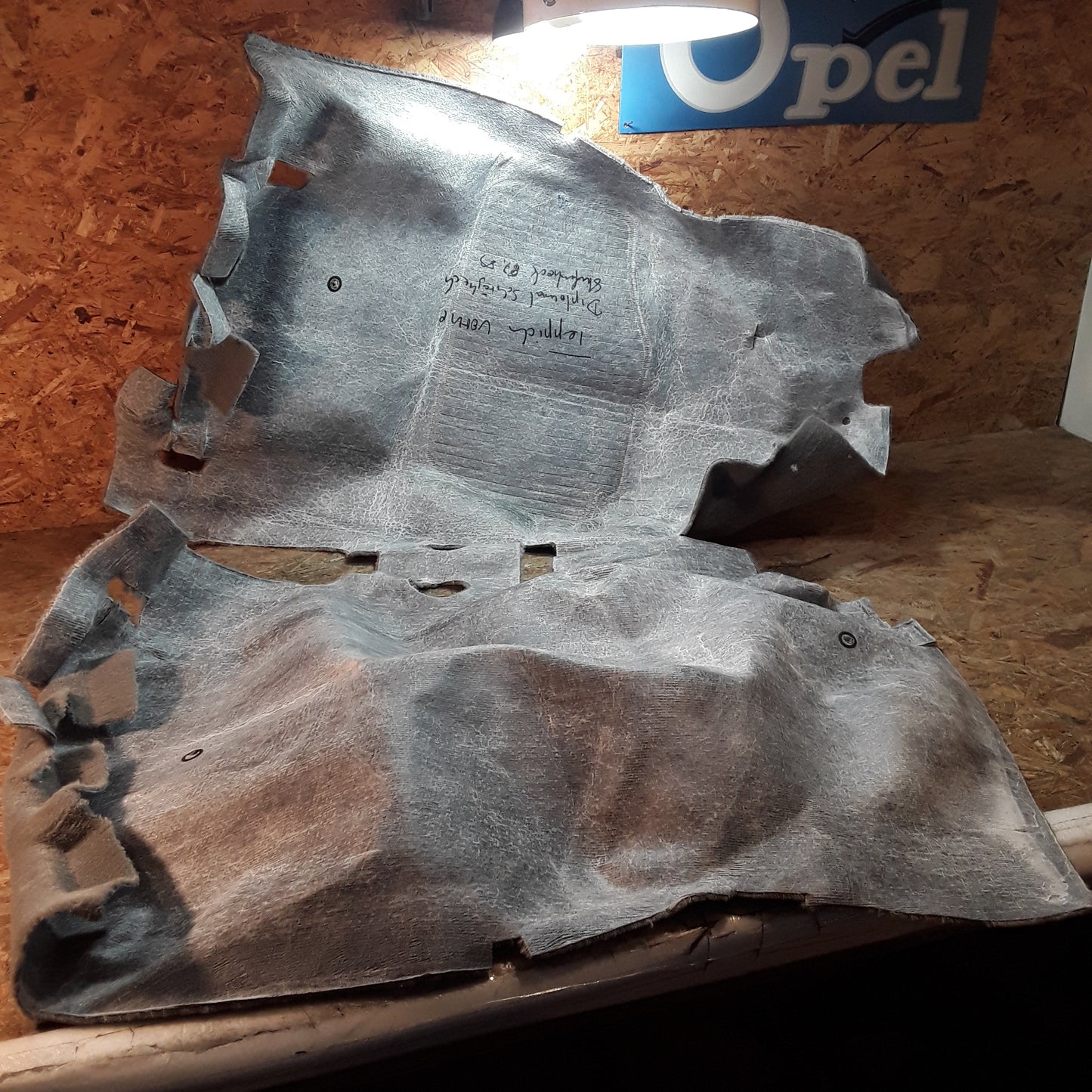 Diplomat Schrägheck/ Stufenheck Bj 87,89 Teppich vorne original GM Opel NEU