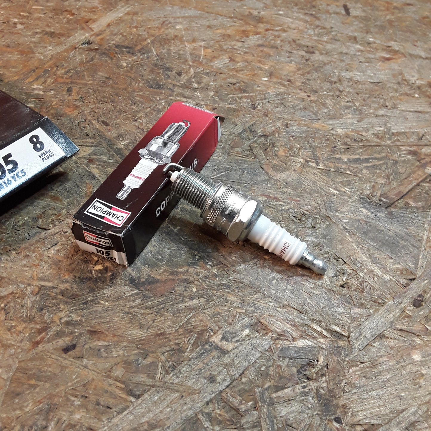 Nissan Toyota Zündkerzen original Champion NEU