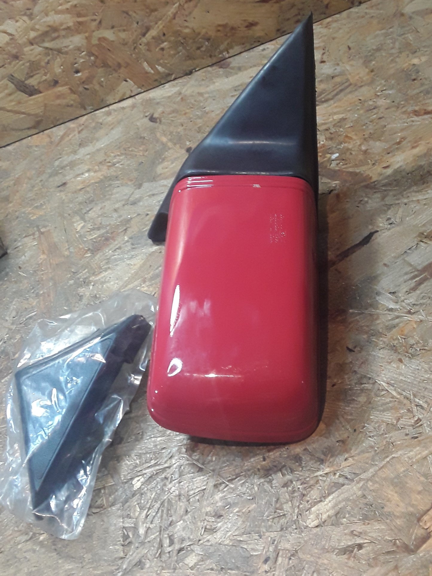 Mitsubishi Galant Bj 84-87 Außenspiegel rechts elektrisch komplett, rot original Mitsubishi NEU