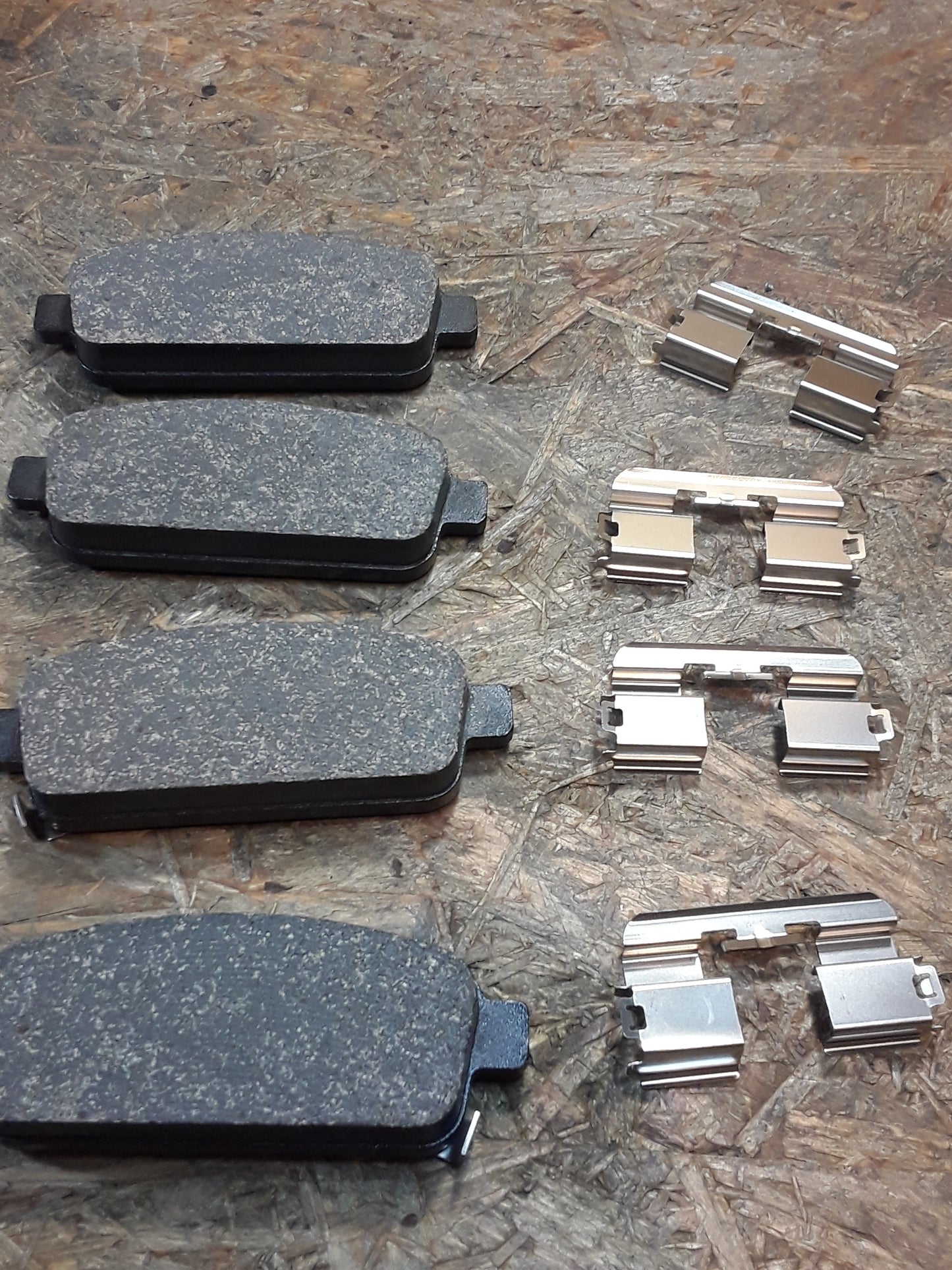 Astra J Mokka Bremsbeläge original GM NEU