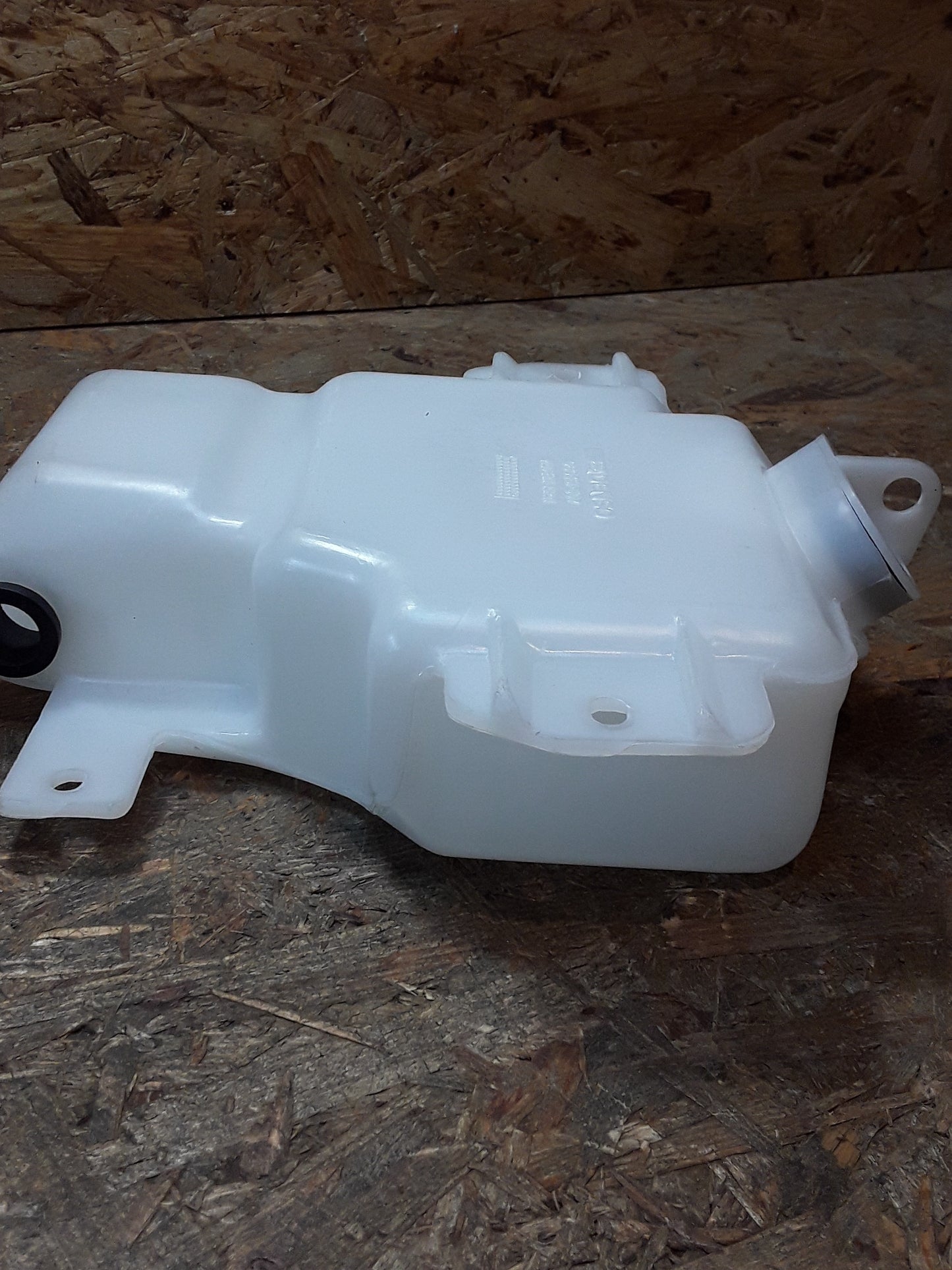 Mitsubishi Pajero Wischwasserbehälter mit Decke original Mitsubishi NEU