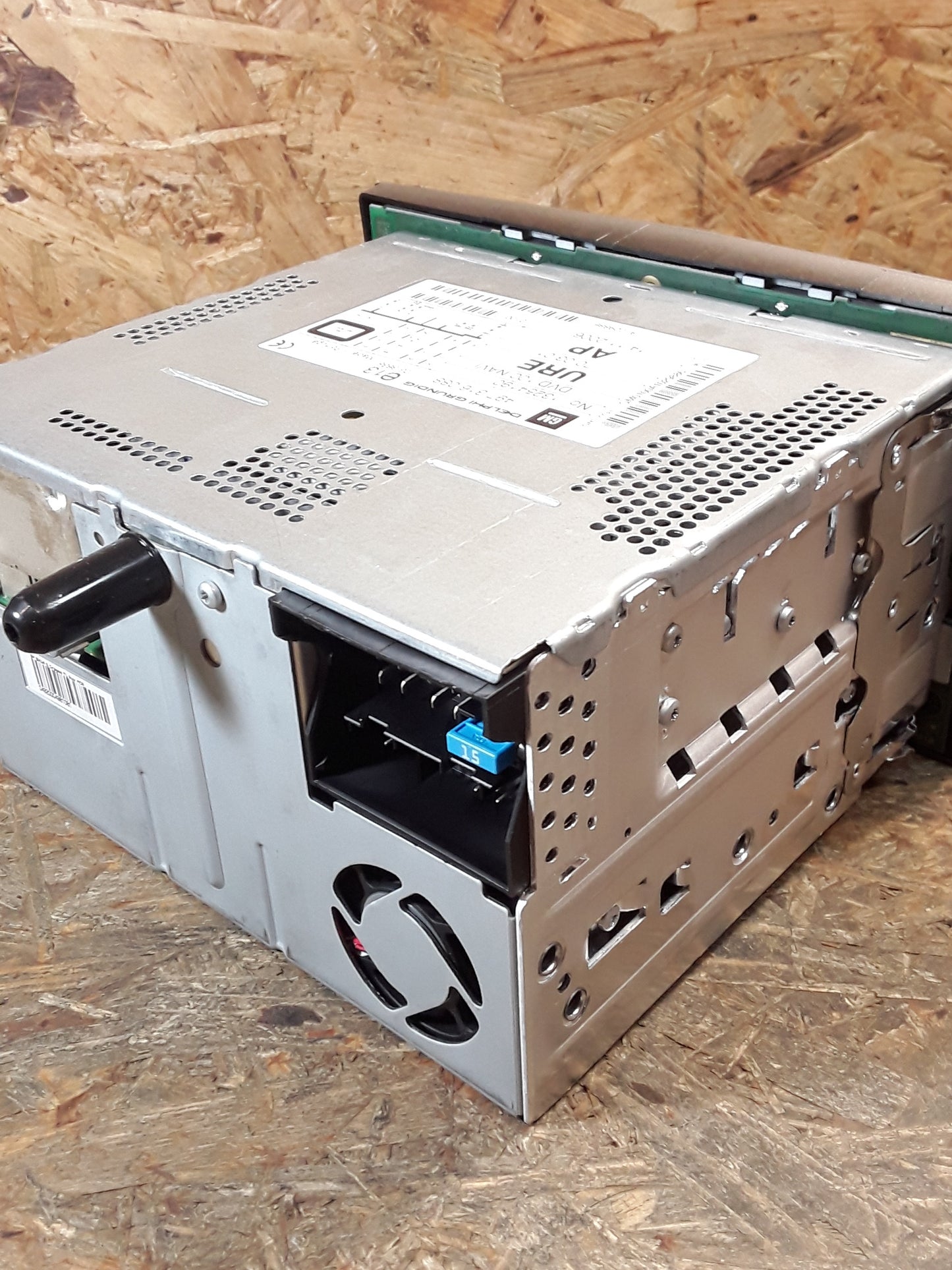 Corsa D Radio (DVD 100 MP3 (Zusatzanschluss, Line-in)) Matt-Chrom original GM NEU