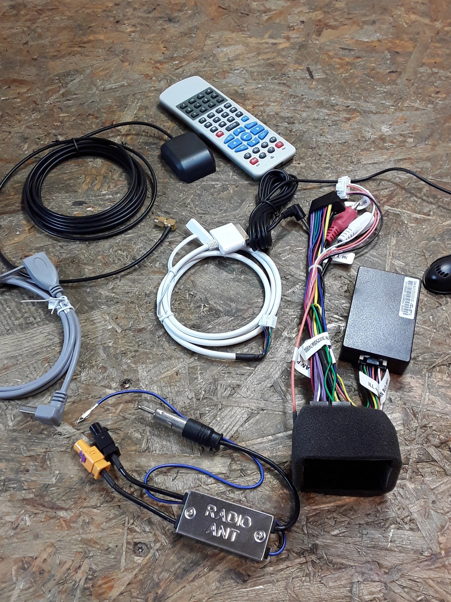 Mercedes-Benz E-Klasse W211, W219 original Car Navigation und Entainment System Android Radio OHNE Anleitung NEU