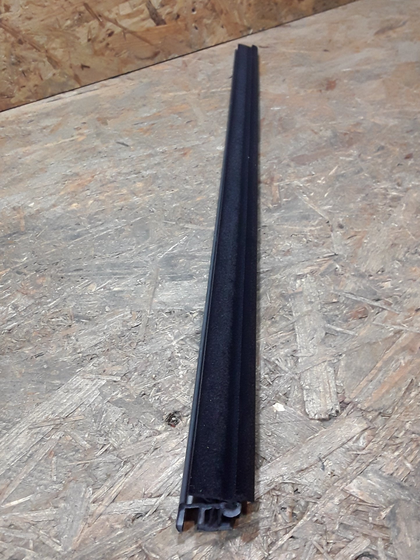 Mitsubishi Space Star Türschachtleiste H.R original Mitsubishi NEU