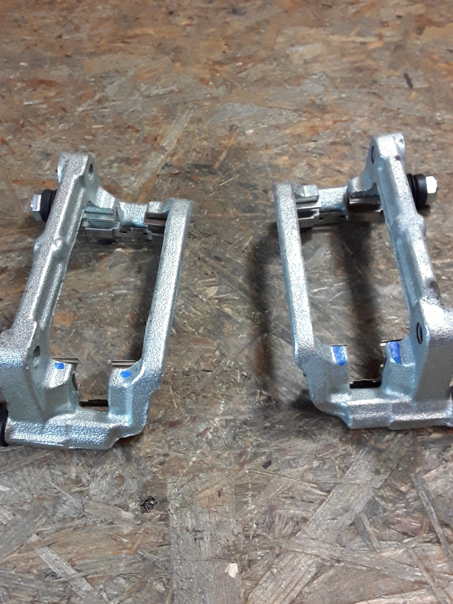 Chevrolet Cruze Opel Ampera Bremssattel Hinterachse original GM NEU