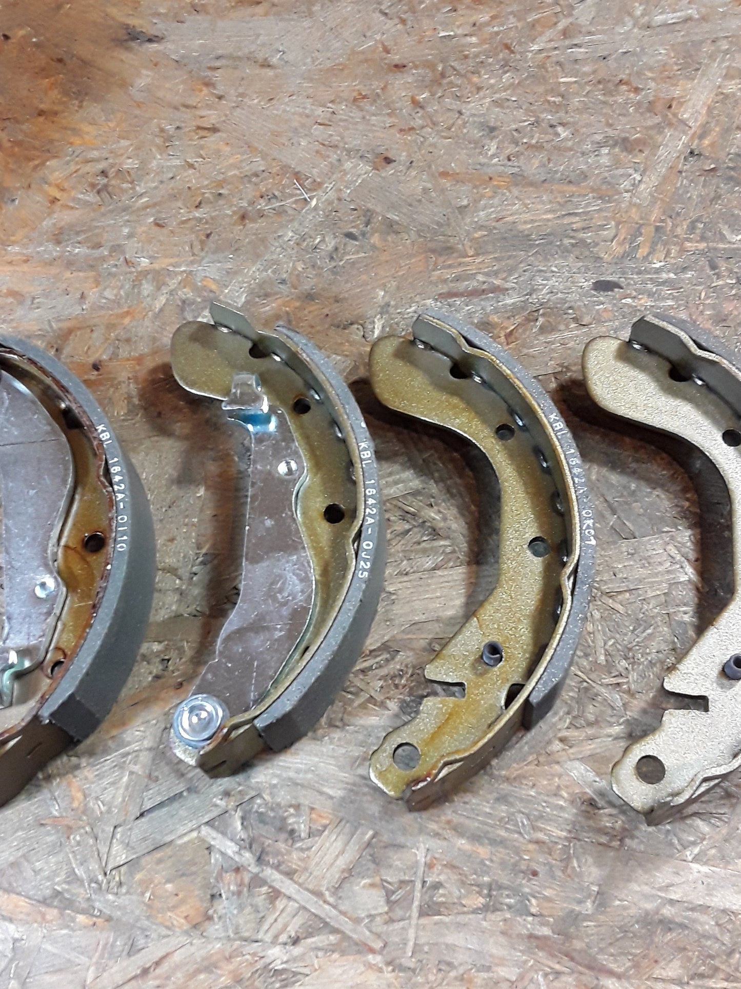 Chevrolet Aveo/ Spark Daewoo Kalos Bremsbackensatz Hinterachse Trommelbremse original GM NEU