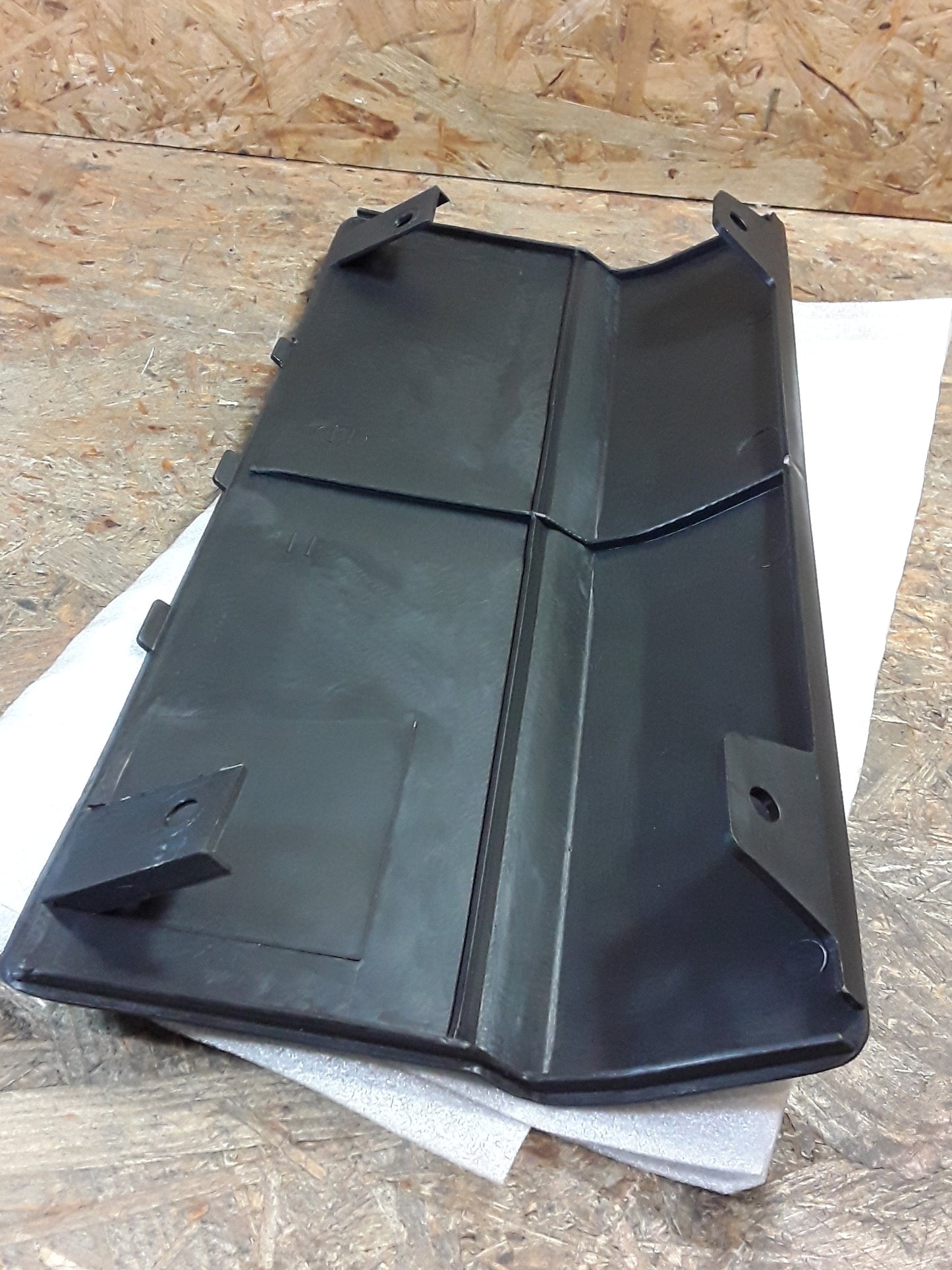 Mitsubishi Lancer C12A Abdeckung Heckstoßstange dunkelgrau original Mitsubishi NEU