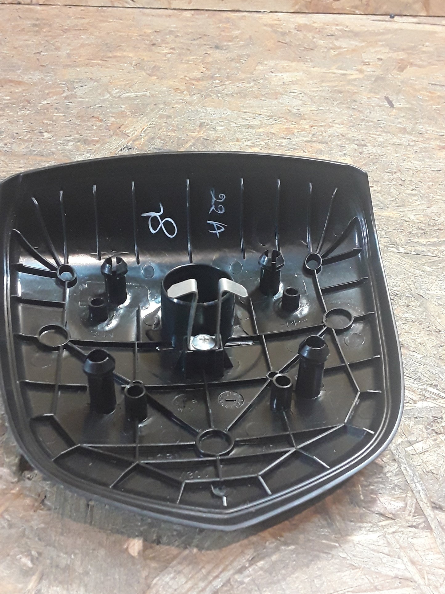 Chevrolet Spark Hupengehäuse an Lenkrad original GM NEU