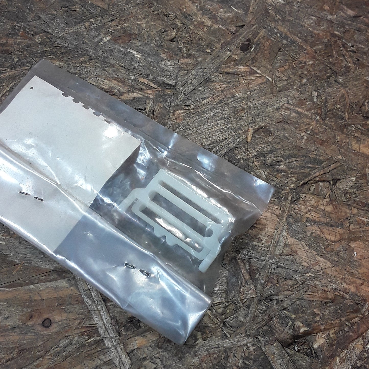 Mitsubishi Colt/ Lancer Clip, Zierleiste, Seitenscheibe original Mitsubishi NEU