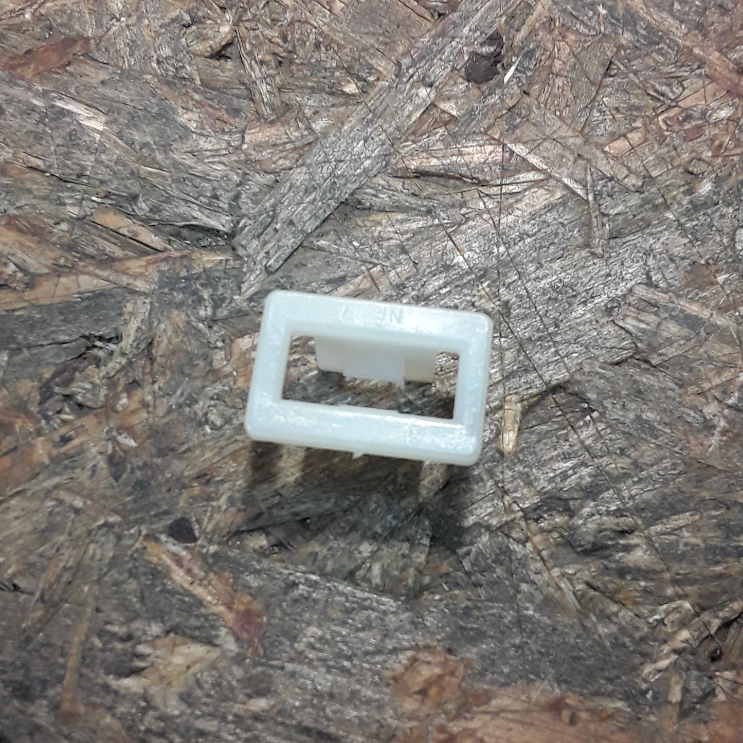 Mitsubishi Galant Clip, Schwellerplatte original Mitsubishi NEU