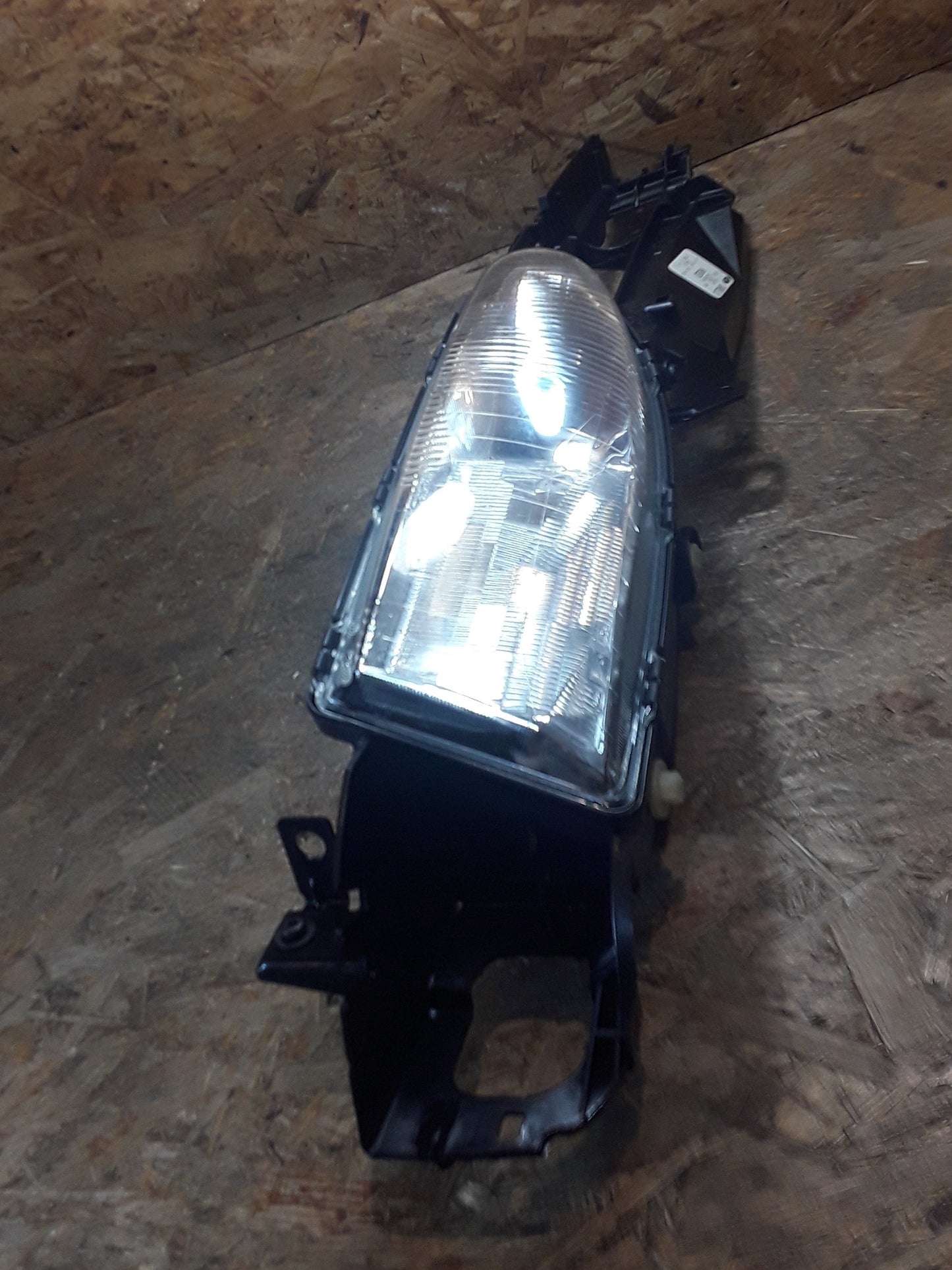 Ford Mondeo 93-96 Hauptscheinwerfer links original Ford NEU