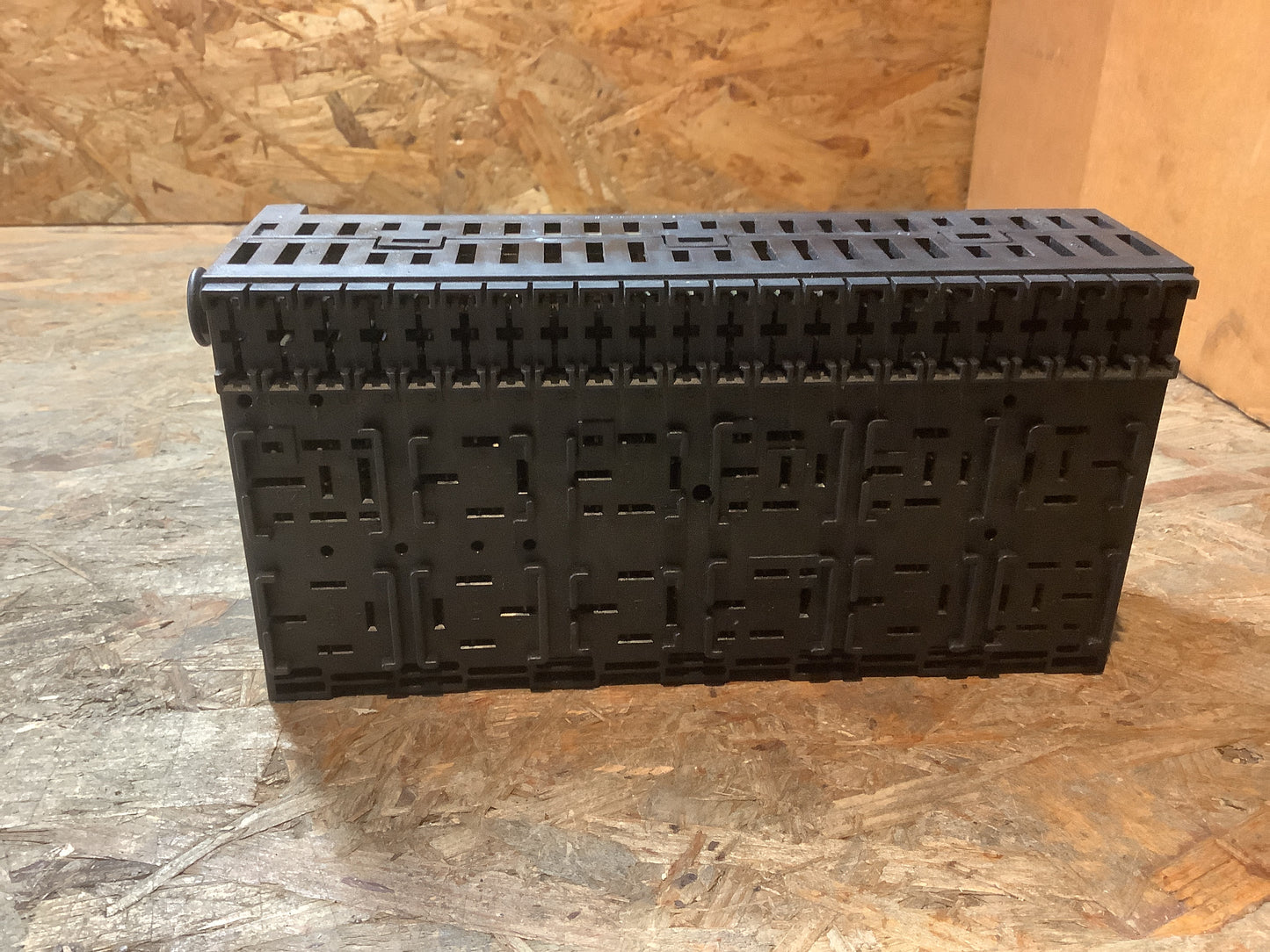 Vw Golf II, VW Bus T4, Golf III Sicherungskasten Original VW NEU