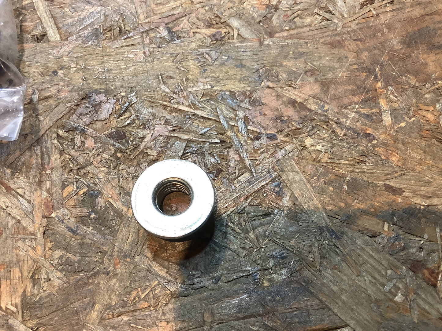 Zafira B SKT Mutter M10 Dämpferblock an Querlenker Original GM NEU