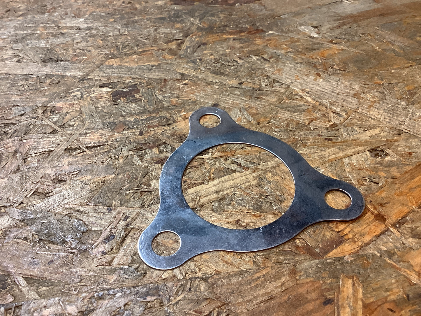 Mitsubishi L200 II, Pick-up 2.5D (K14T) Auspuffdichtung Original Mitsubishi NEU