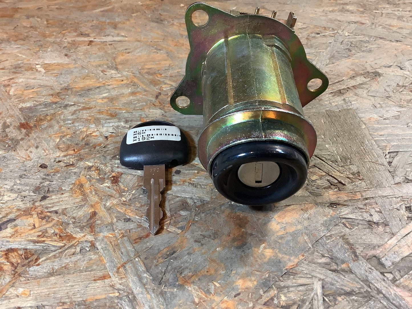 Corsa B, Tigra A Schließzylinder + Schlüssel, Heckklappe Original GM NEU