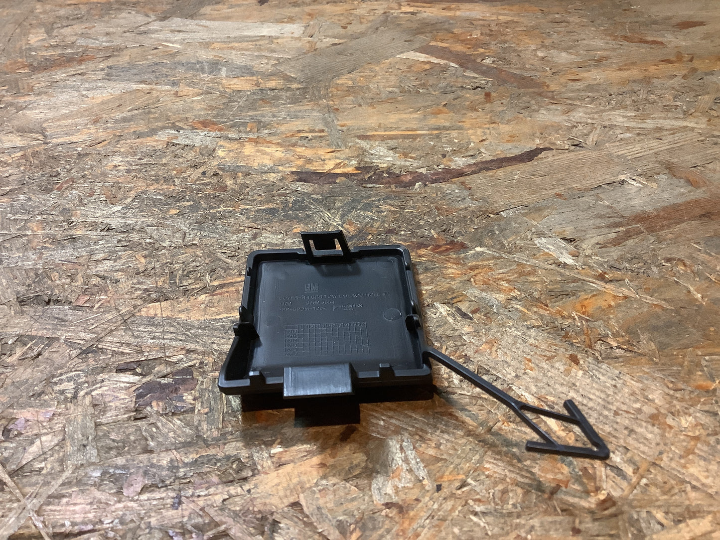 Chevrolet Orlando Verkleidung, Abschleppöse, hinten Original GM NEU