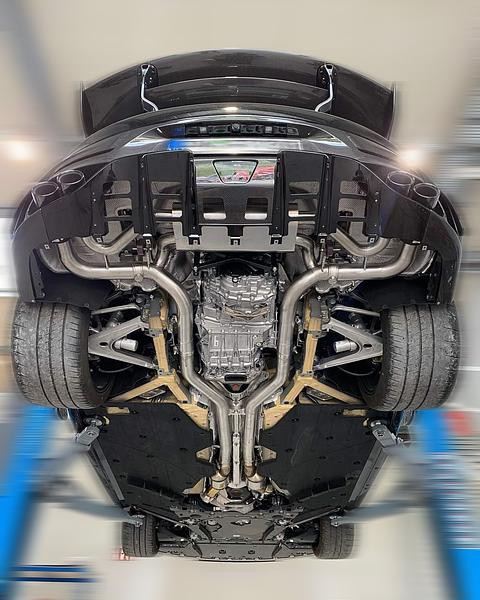 Grail Auspuffanlage Mercedes Benz AMG GT-R pro Montage bei Grail