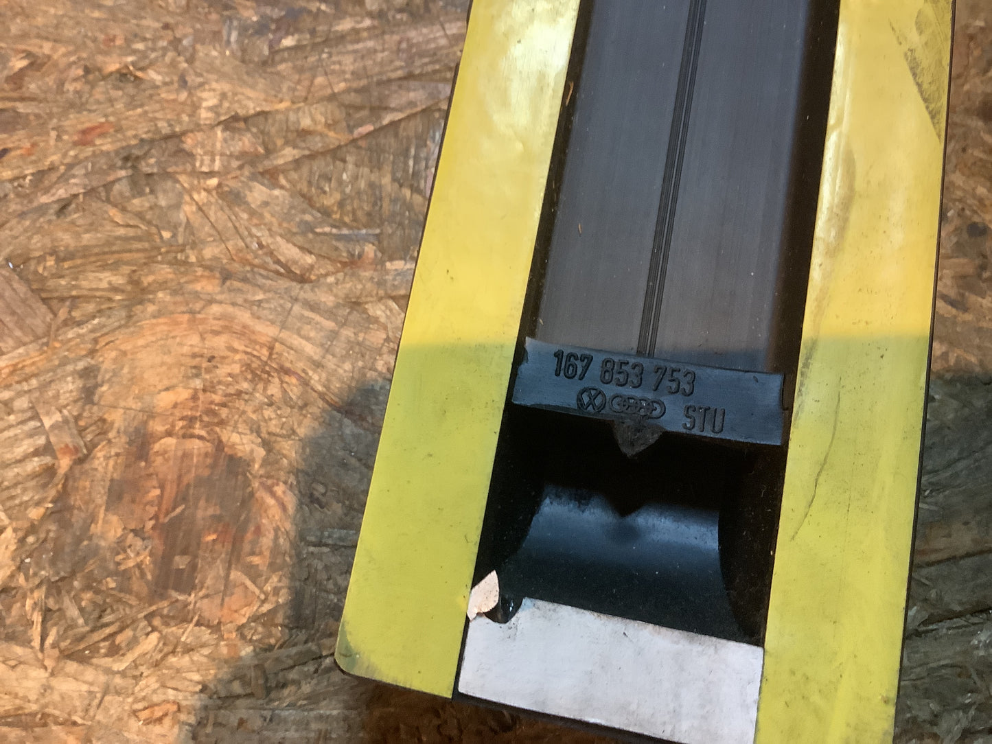 VW Golf 2 Bj. 84-87 Zierleiste Tür hinten links Original VW NEU