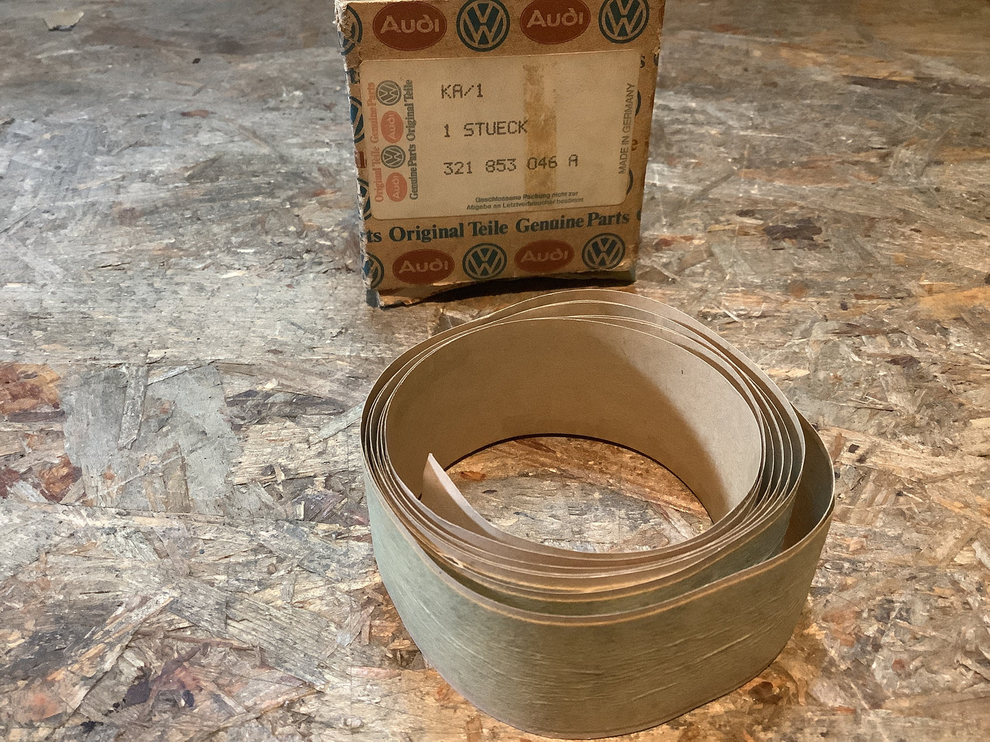 VW Golf 2, Jetta 2, VW Polo 2, Scirocco 2 Schriftzug „Volkswagen“ Original Genuine Parts NEU