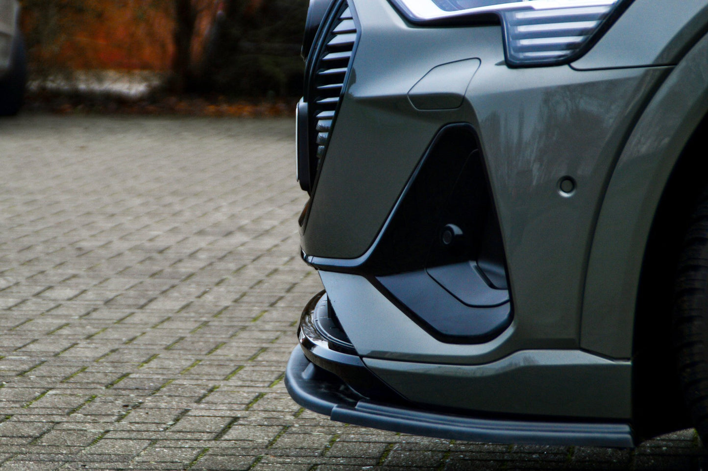 CUP Frontspoilerlippe ABS Audi e-tron Quattro Sportback Schwarz Glanz