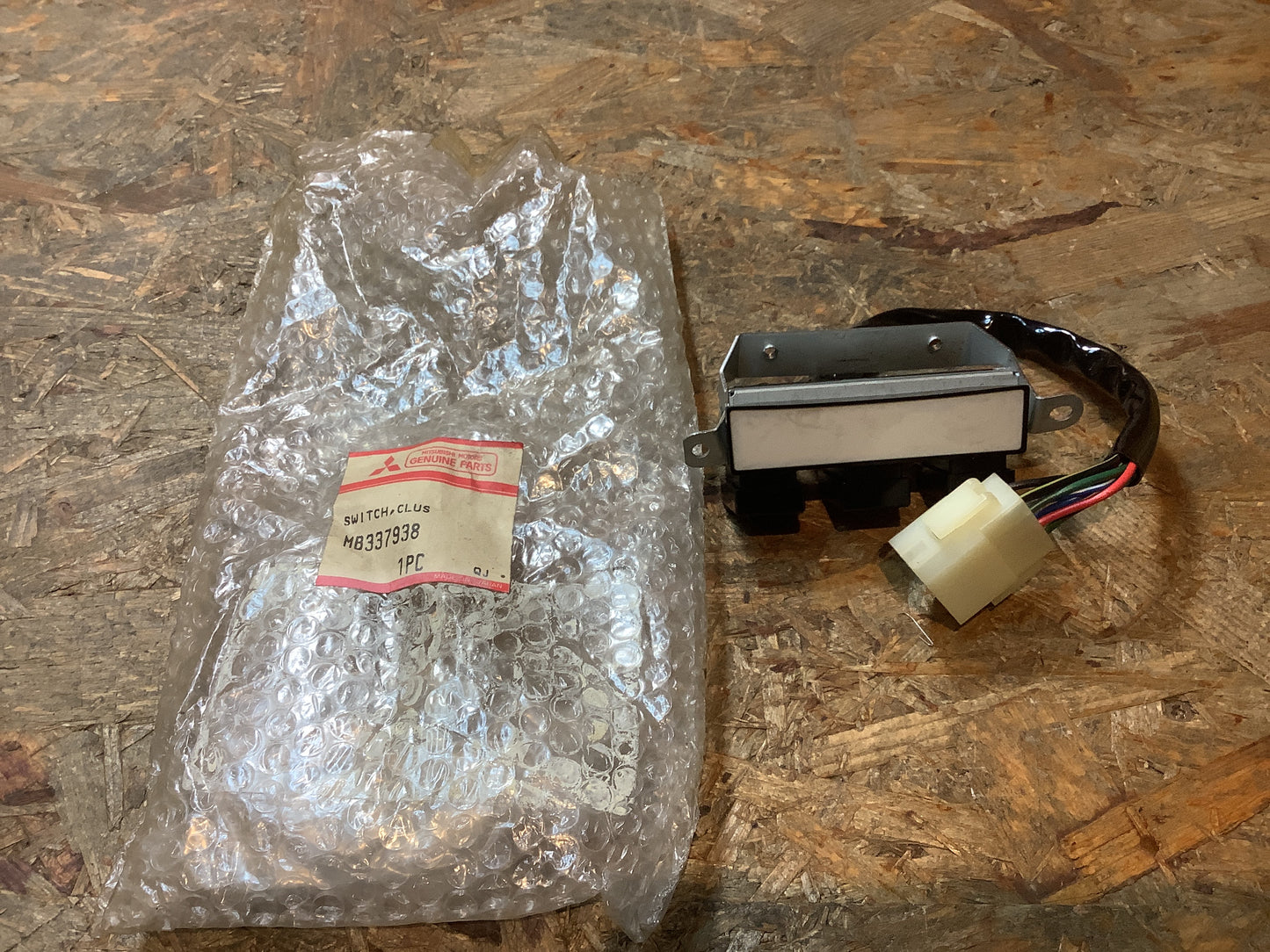 Mitsubishi Lichtschalter Original Mitsubishi NEU