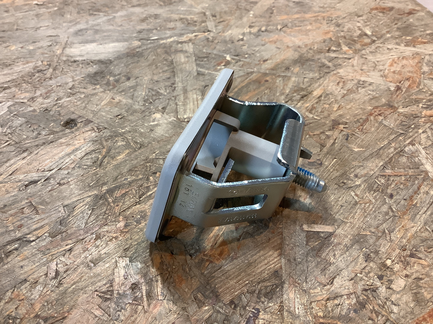 Astra J, Zafira C Halter Fangnetz L+R Original GM NEU