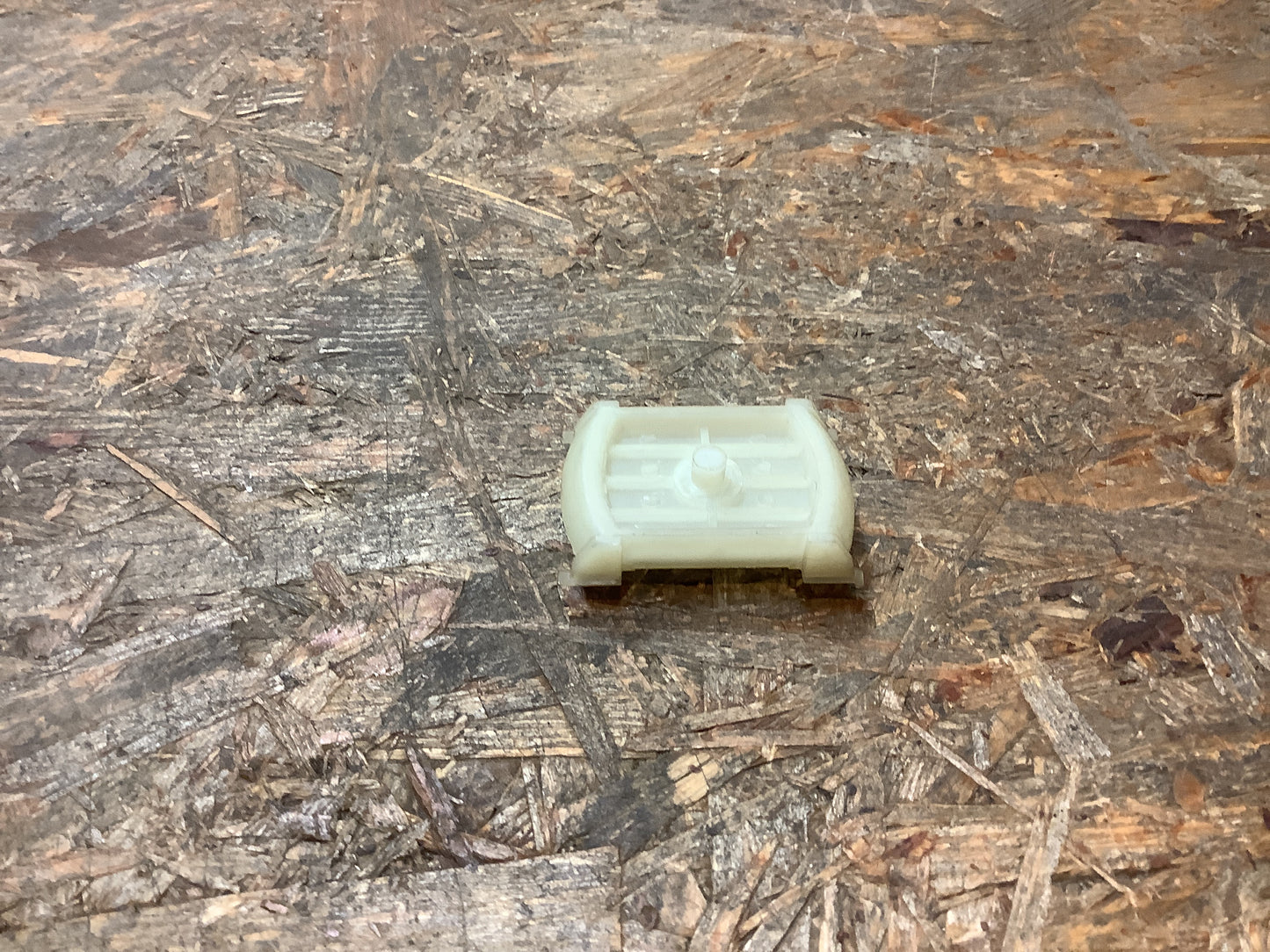 Mitsubishi Clip an Stoßstange Original Mitsubishi NEU