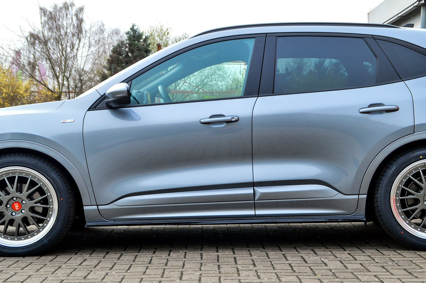 Seitenschwellersatz CUP Ford Kuga 3, Typ DFK ab Bj.: 2019- Schwarz Matt