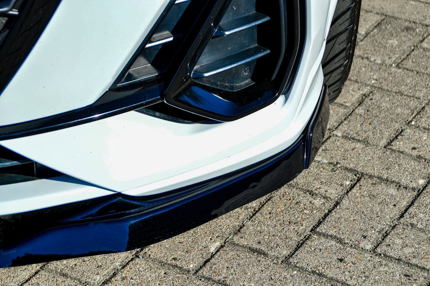 CUP Frontspoilerlippe ABS mit Seitenwing Audi Q3, Typ F3 Schwarz Matt