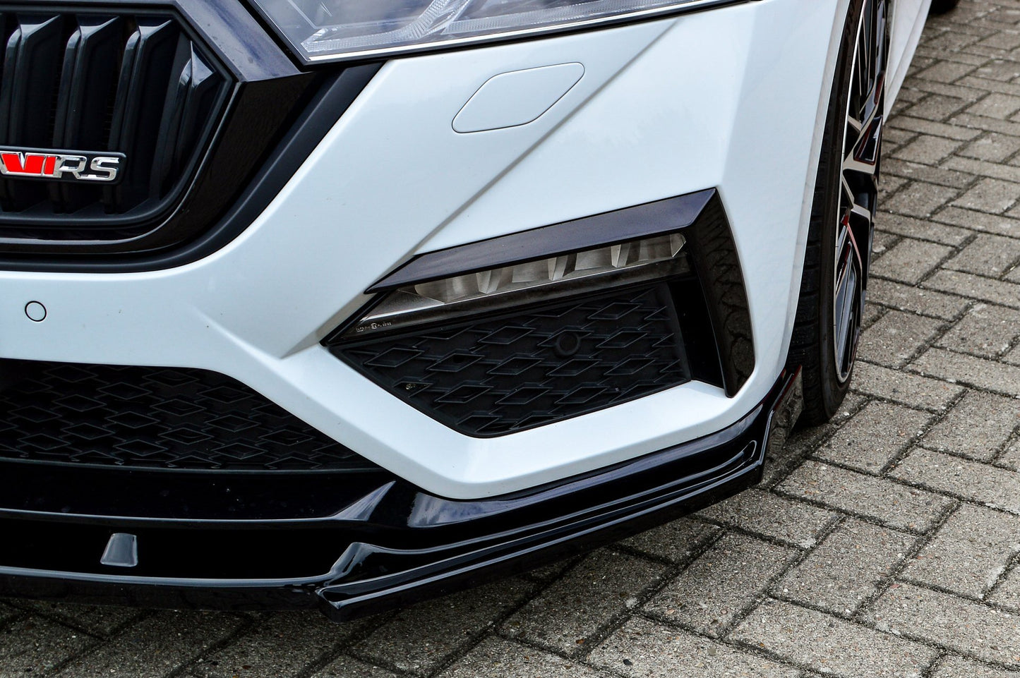 CUP Frontspoilerlippe mit Wing ABS Skoda Octavia RS, NX, Combi Carbon