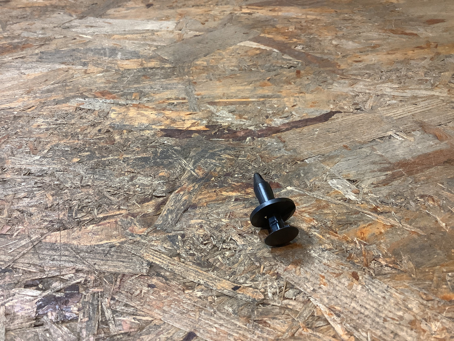 Opel Antara Nietenclip an Stoßfänger, Nylon Original GM NEU