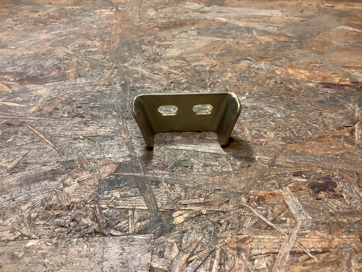 Mitsubishi Pajero Dämpfer, Hintertür, weiblich/ Anschlagführung Original NEU