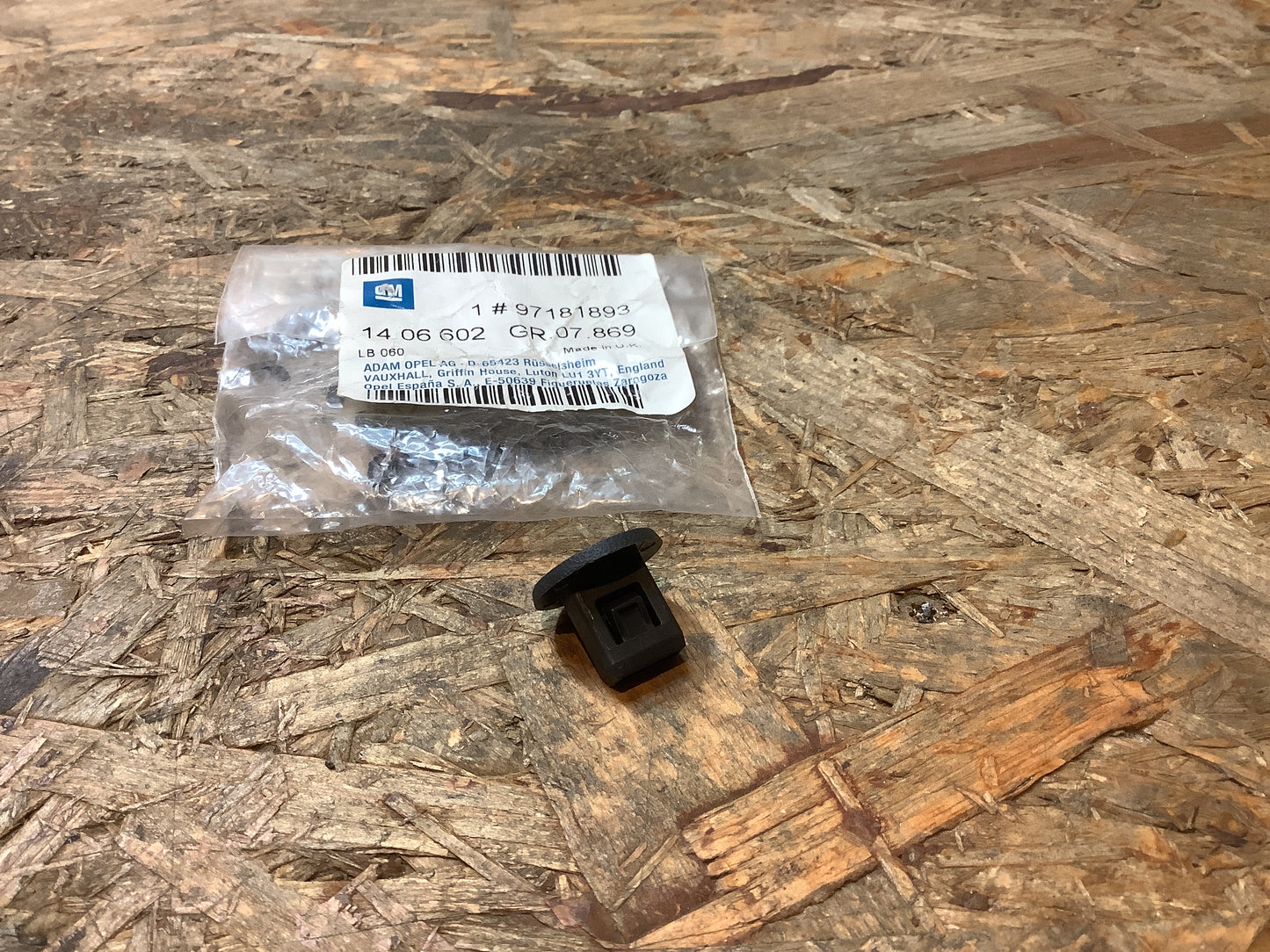 Frontera B Clip, Stoßfänger hinten an Verstärkung Original GM NEU