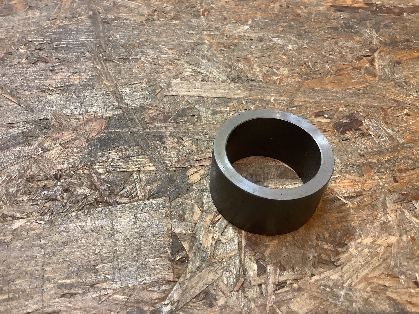 Mitsubishi Delica Star Wagon, P23W, Bj. 87-90 Distanzring Original Mitsubishi NEU