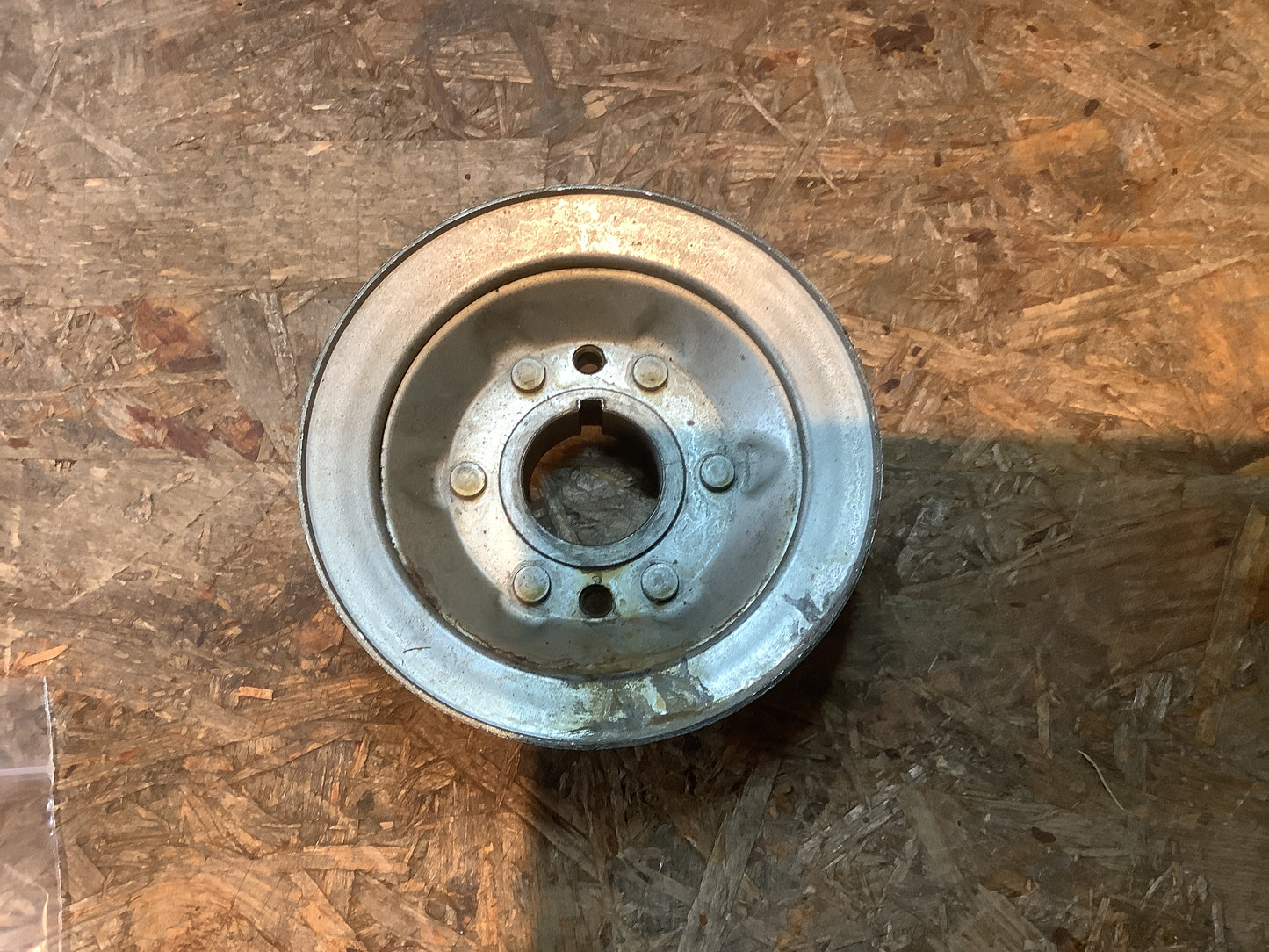 VW K70 Riemenscheibe Original VW NEU