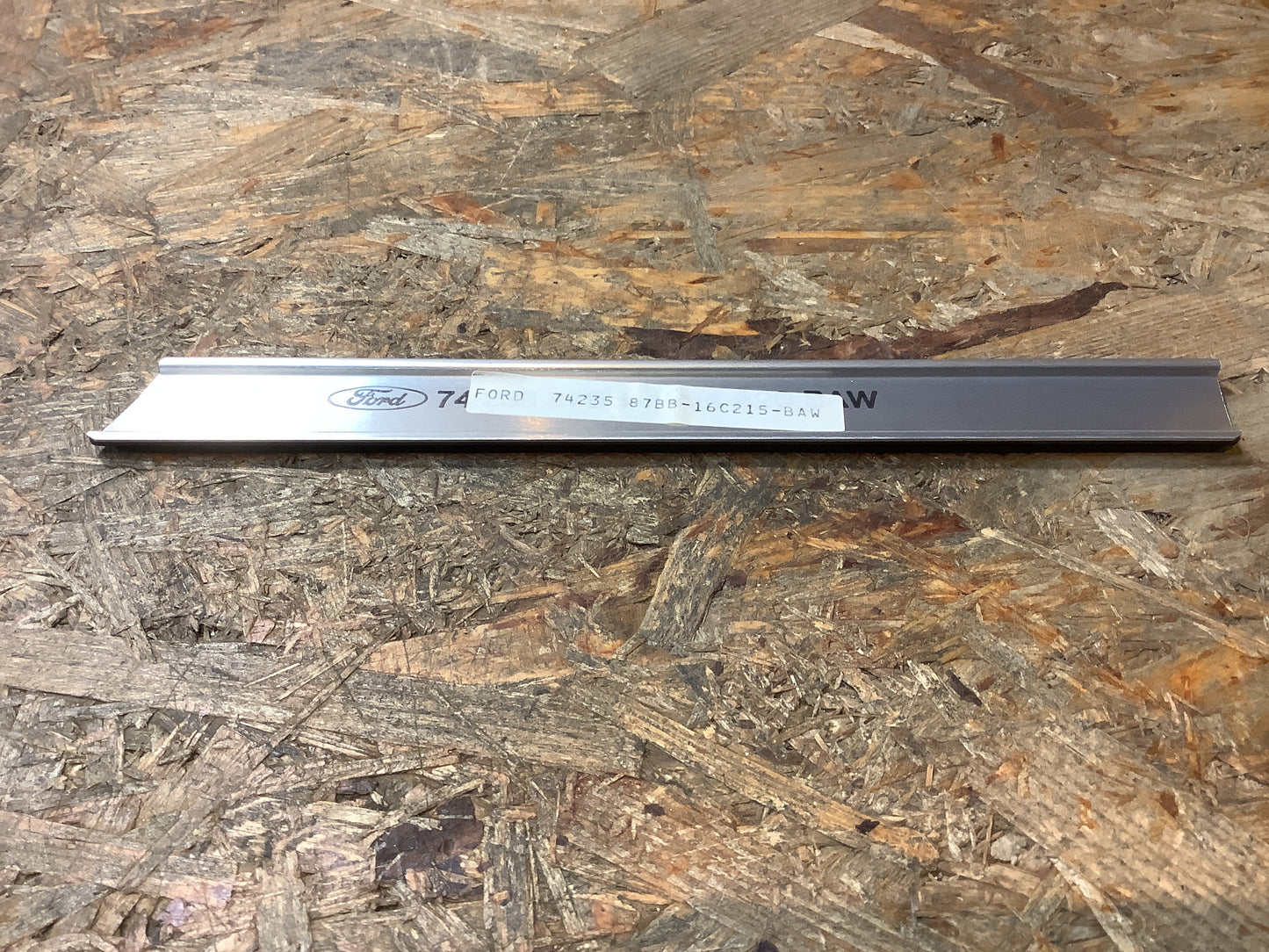 Ford Sierra, Bj. 87-93 Zierleiste, Dunkelblau Original Ford NEU