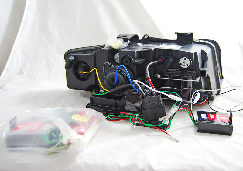 Tuning-Tec LED Tagfahrlicht Scheinwerfer für Audi A4 B6 00-04 schwarz LTI