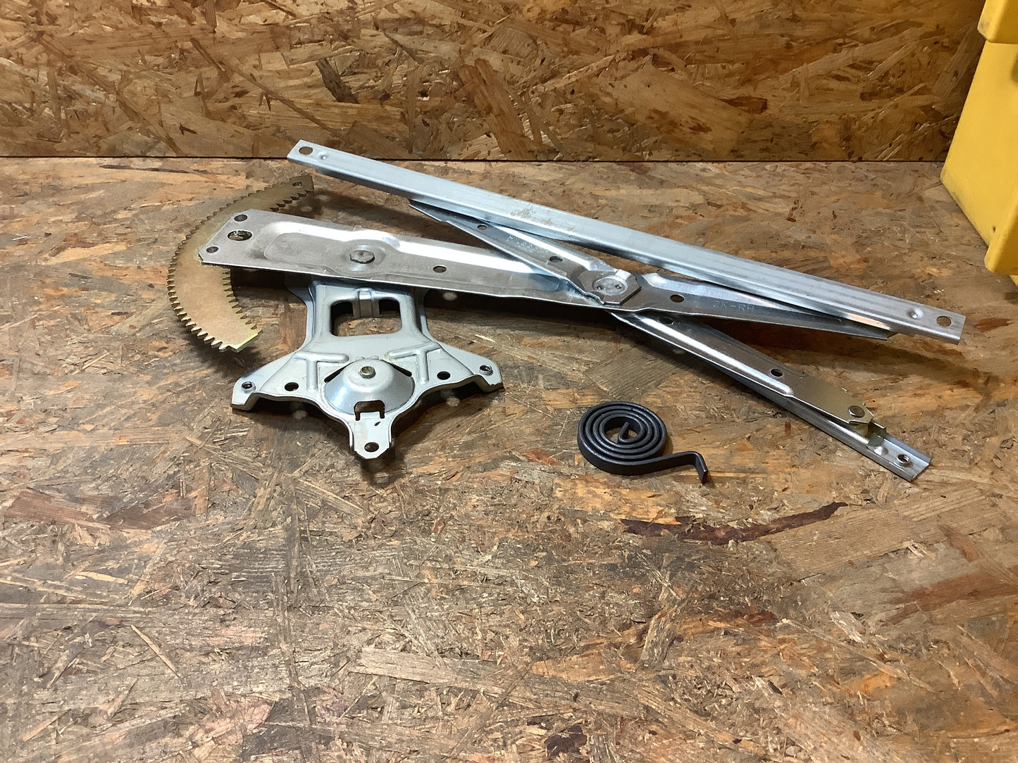 Mitsubishi Pajero Fensterheber vorne Rechts Original Mitsubishi NEU