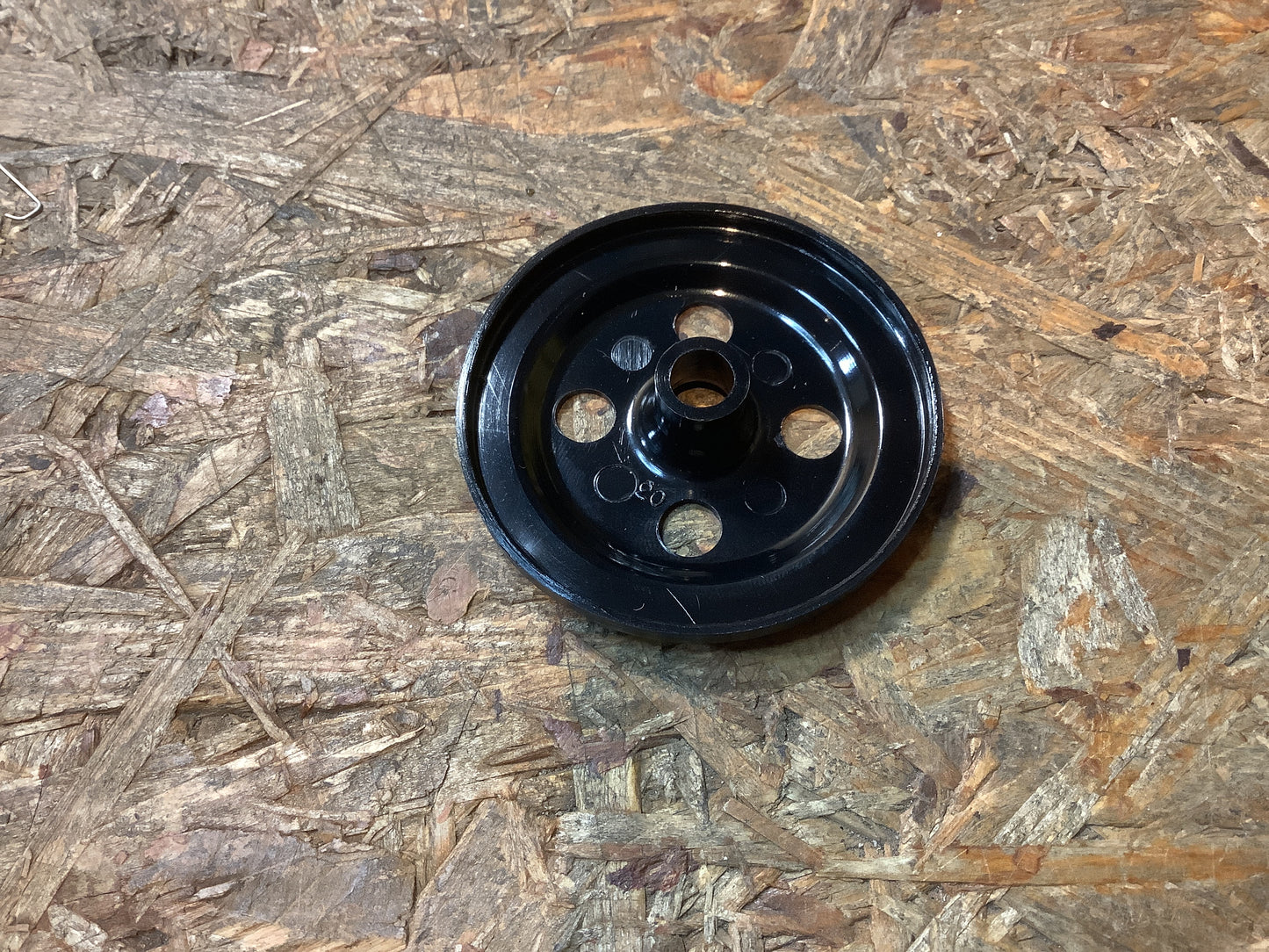 Mitsubishi Galant, Bj. 87-97 - Mitsubishi Lancer 6, Bj. 93-00 Ölmessstabführung für Schaltgetriebe Original Mitsubishi NEU