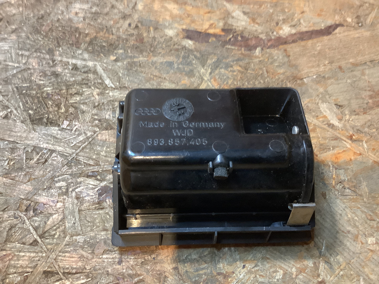 Audi 80/90 B3/B4, Audi Coupé Aschenbecher hinten Original VW NEU