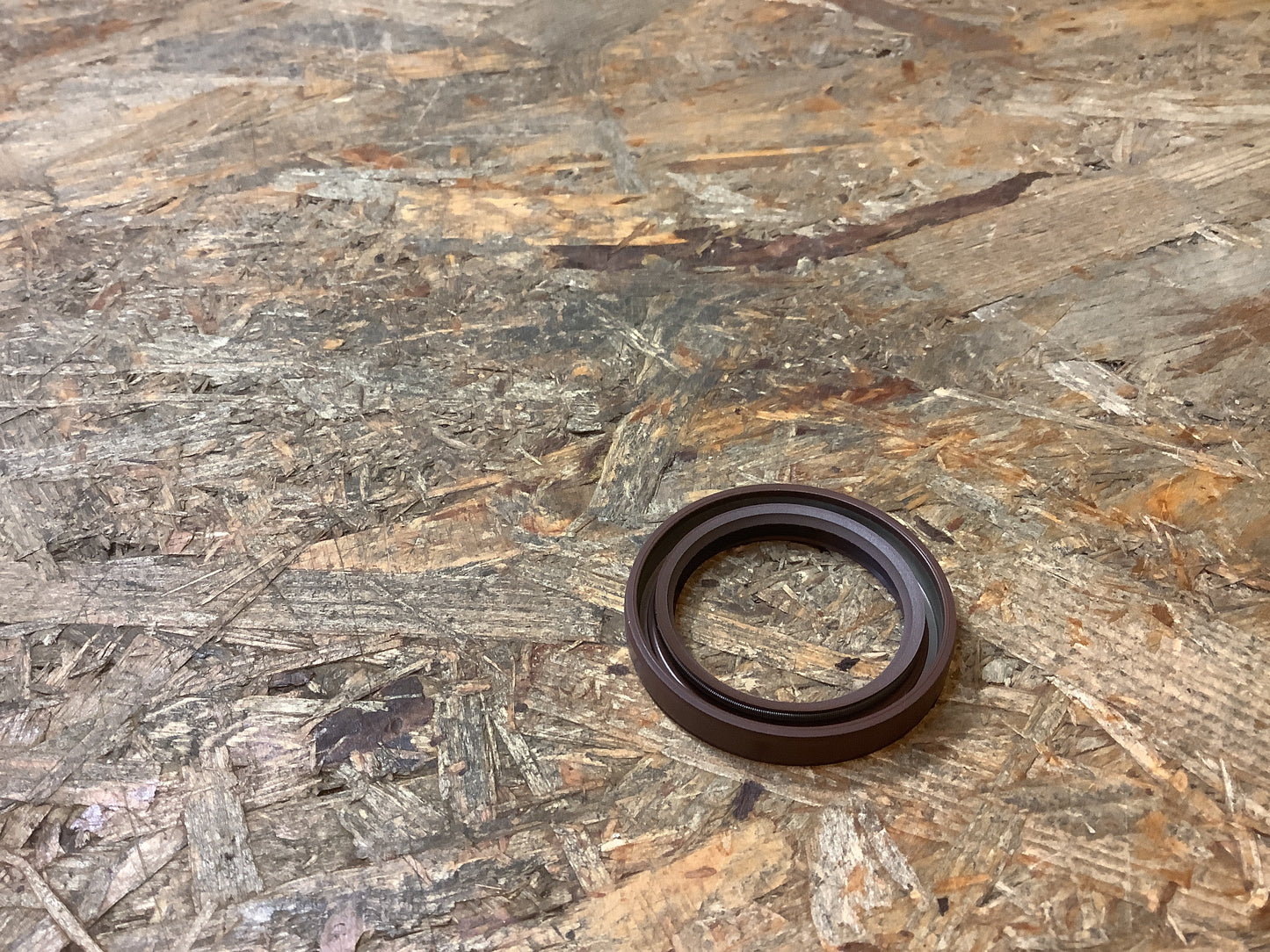 Mitsubishi Cedia, Colt, Lancer, Mirage Kurbelwellendichtung Original Mitsubishi NEU