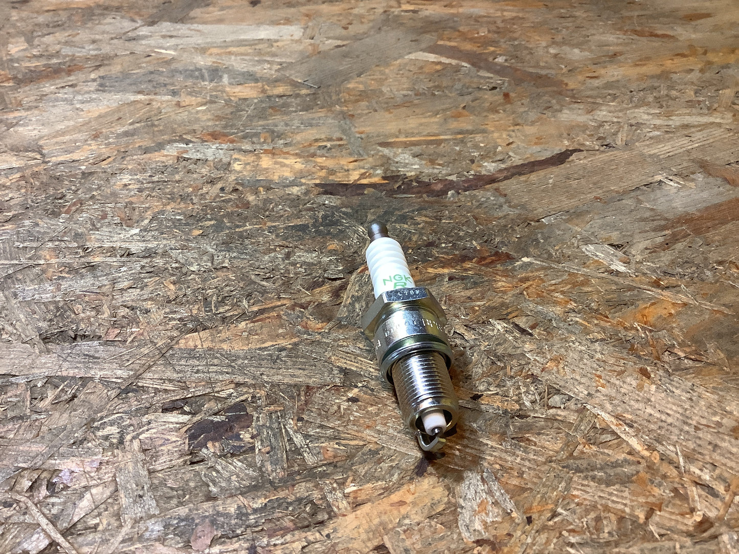 Chevrolet Aveo, Matiz; Kia Rio; Honda Jazz Zündkerze Original NGK NEU